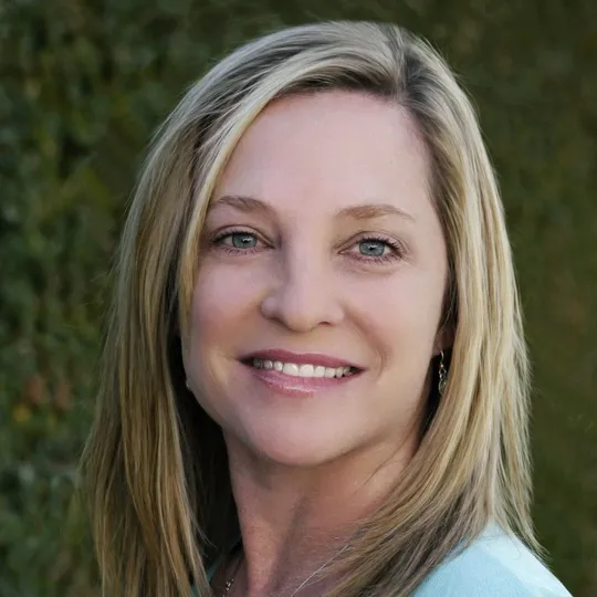 Carol Ortega, Agent in  - Compass