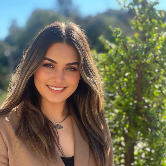 Anna Wasag, Agent in  - Compass