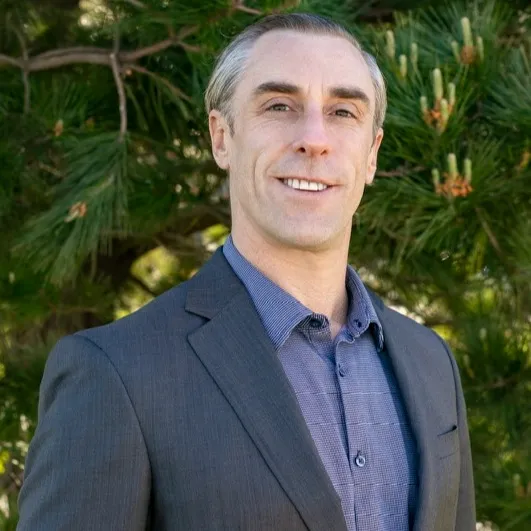 Oliver Henrikson, Agent in  - Compass