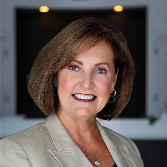 Ann Skiera, Agent in  - Compass