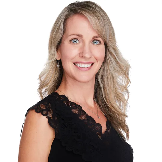 Kristen Jacobs, Agent in  - Compass