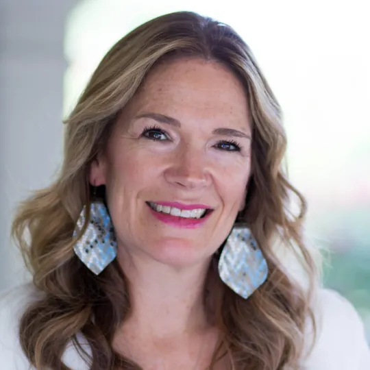 Tracy Arnold, Agent in  - Compass