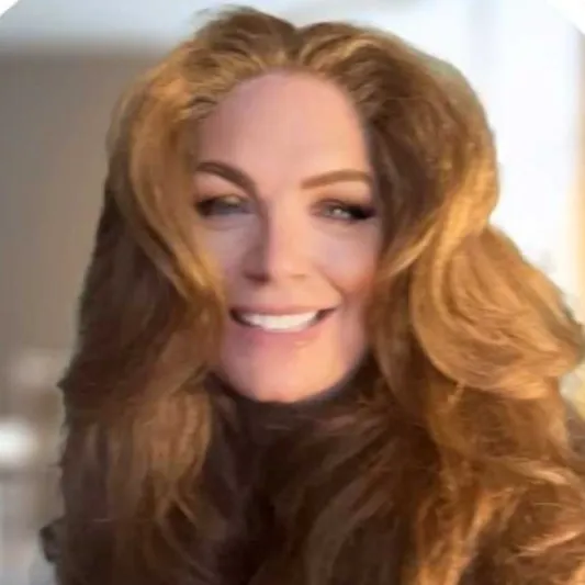 Edie Tortorella-Hreczuch, Agent in  - Compass