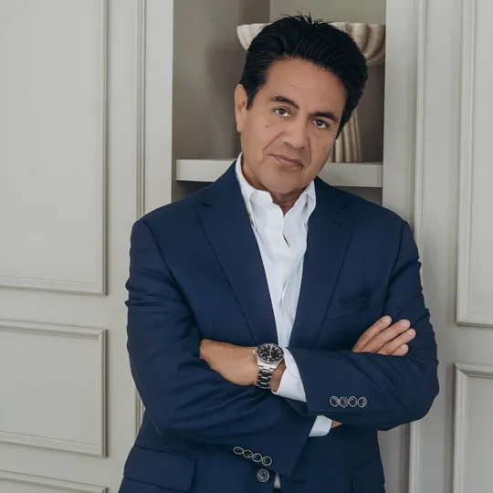 Mauricio Ortiz, Agent in  - Compass