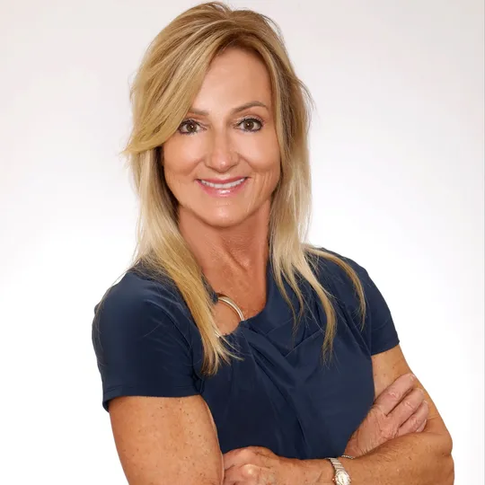 Cindy Bray, Agent in  - Compass