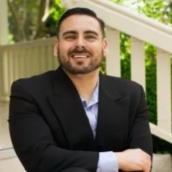 Jon Arango, Agent in  - Compass