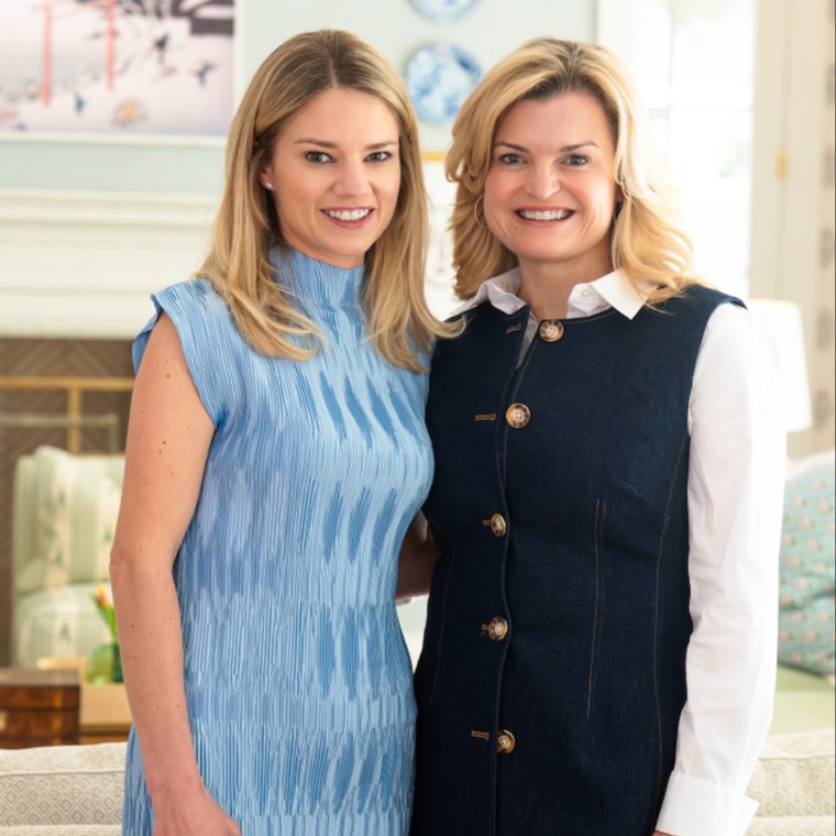 Headshot of Lindsey Malloy