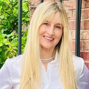 Shannon Connell, Agent in  - Compass