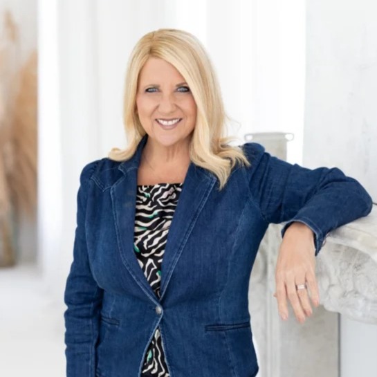 Headshot of Donna King