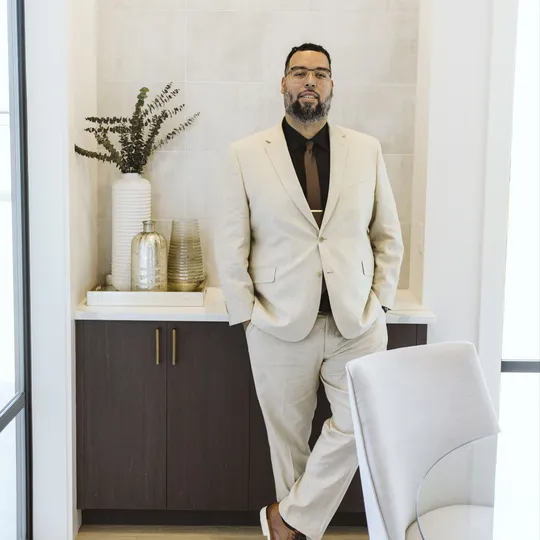 Michael Reese, Agent in  - Compass