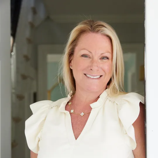 Stephanie Hanford, Agent in  - Compass