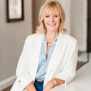 Vivian Real Estate Group's Profile Photo