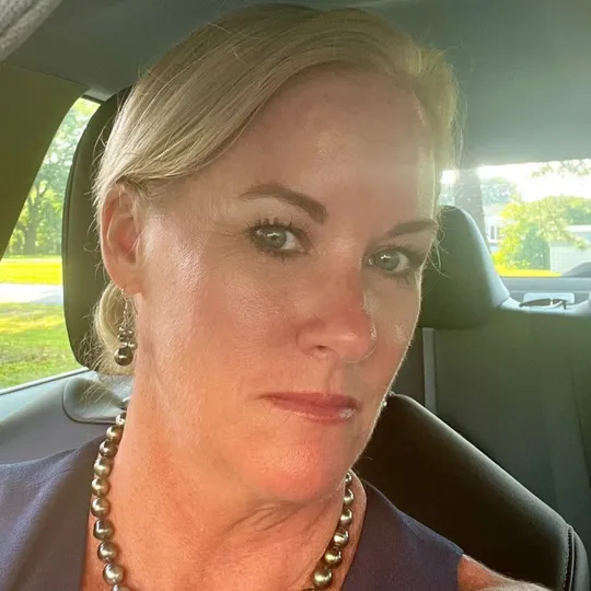 Katherine Young, Agent in  - Compass