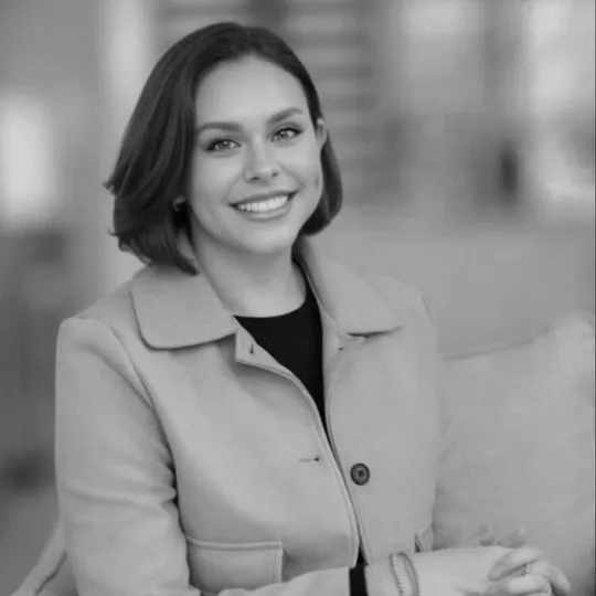 Molly Mason, Agent in  - Compass