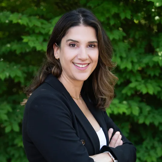 Roberta Kuber, Agent in  - Compass