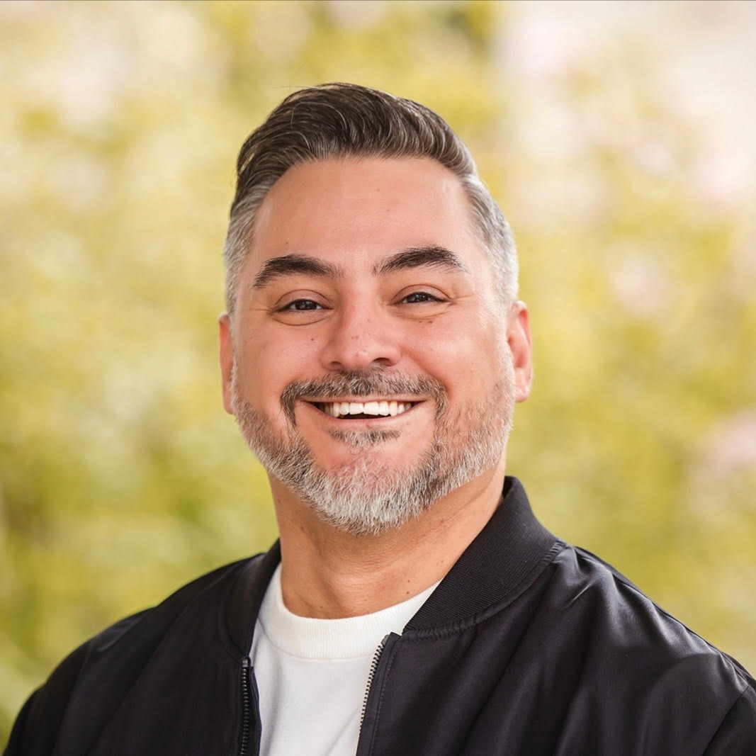 Headshot of Fabian Silvas