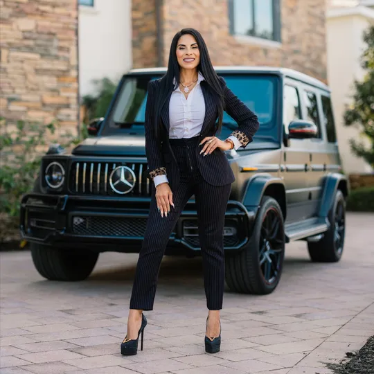 Prescilla Vazquez, Agent in  - Compass