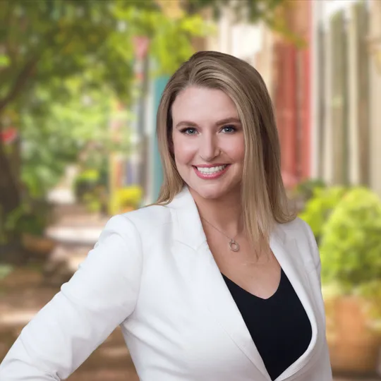 Renée McMahan, Agent in  - Compass