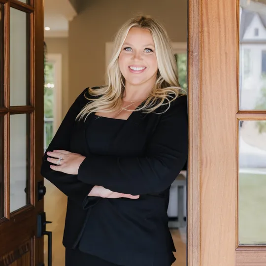 Britney Greiner, Agent in  - Compass