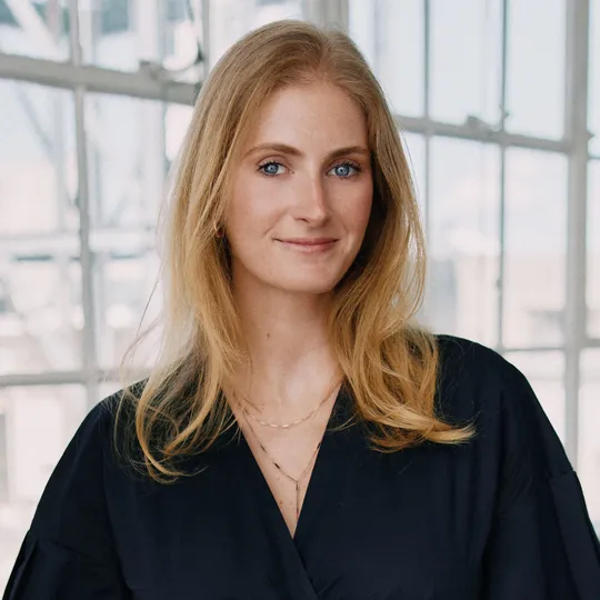 Carlin Smith, Agent in  - Compass