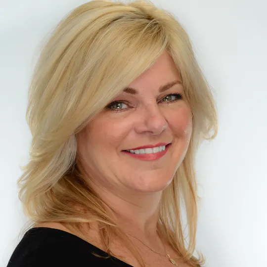 Christine Richards, Agent in  - Compass