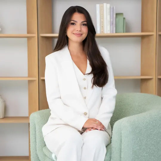 Diana Alexandru, Agent in  - Compass