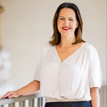 Jamie McMartin, Agent in  - Compass