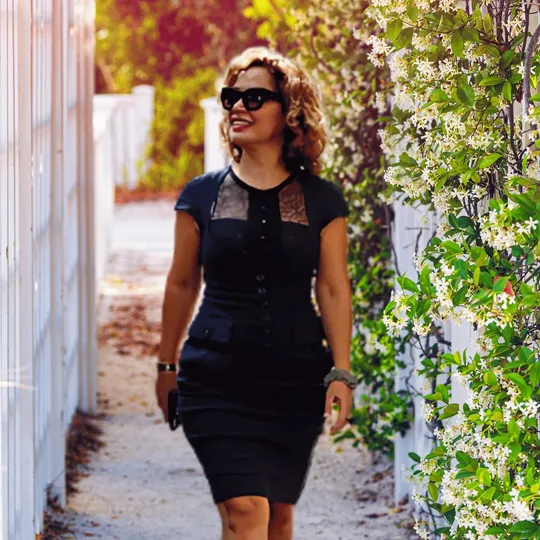 Zahra Joudi, Agent in  - Compass