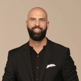 Elliott Ahajanian, Agent in  - Compass