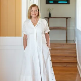 Rebecca Hirsch-Keliihoomalu, Agent in  - Compass