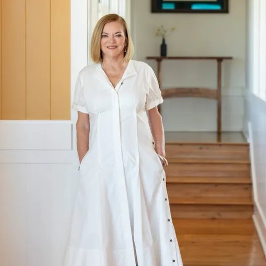 Rebecca Hirsch-Keliihoomalu, Agent in  - Compass