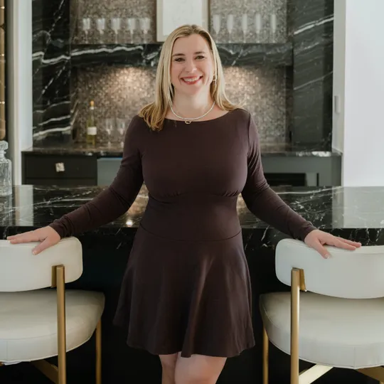 Meridith Hayes, Agent in  - Compass