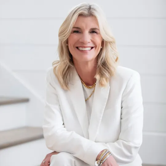 Angie Nemecek, Agent in  - Compass