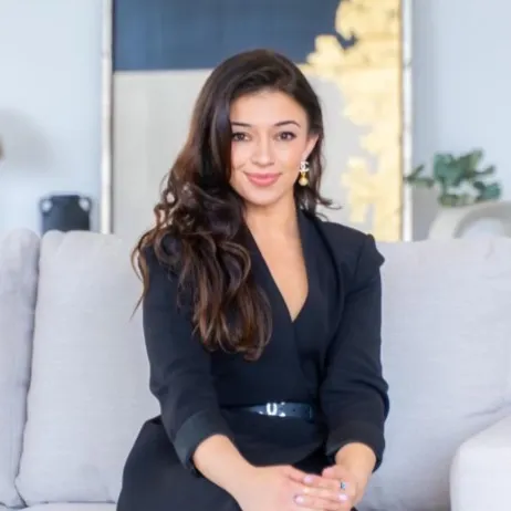 Nilab Azizi, Agent in  - Compass