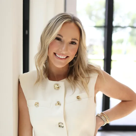 Sarah Gentry, Agent in  - Compass