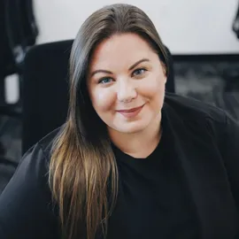 Samantha Cools, Agent in  - Compass