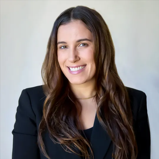 Ariel Yazdian, Agent in  - Compass