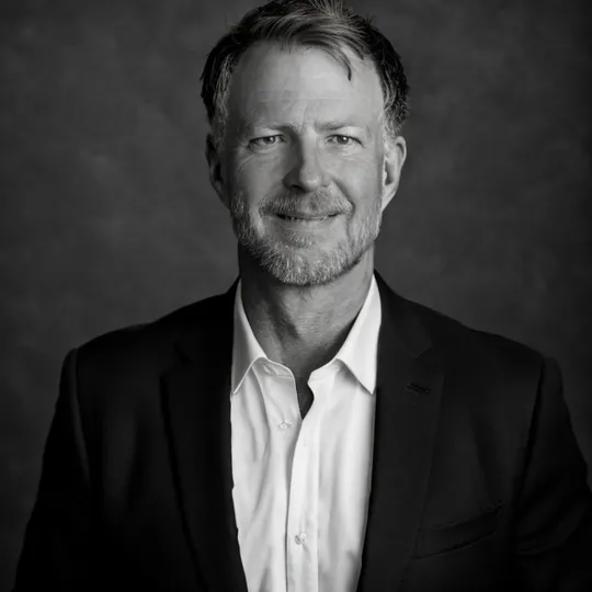 Scott Hayes, Agent in  - Compass