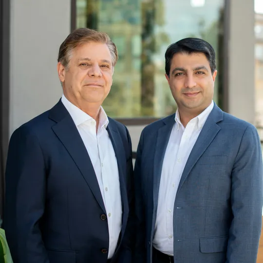 Moussavian Real Estate Team, Agent in  - Compass