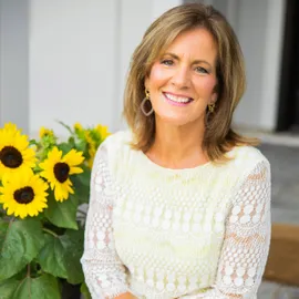Jane Alger, Agent in  - Compass