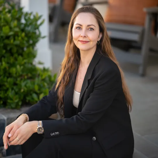 Kelly O'Gorman, Agent in  - Compass