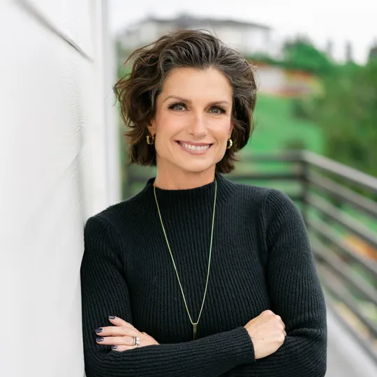 Monica Bugica, Agent in  - Compass