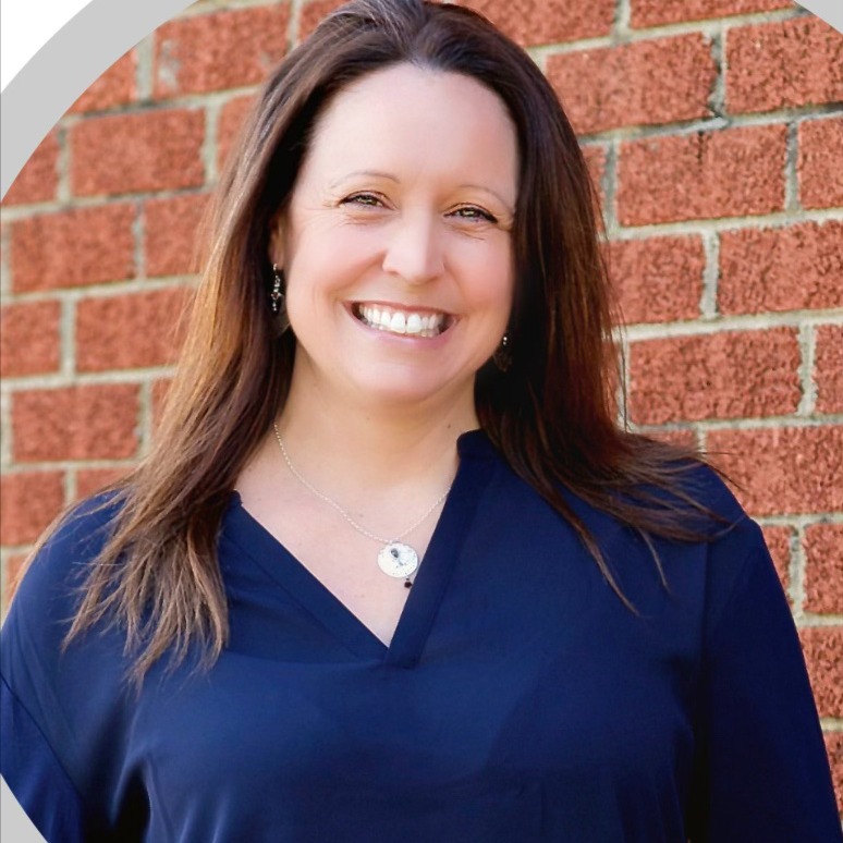 Julie Llanes, Real Estate Agent Compass