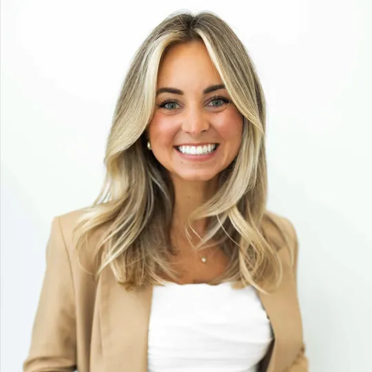 Jordyn Hollingsworth, Agent in  - Compass