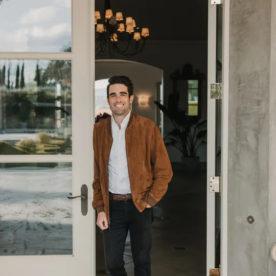 Bart Moore, Agent in  - Compass