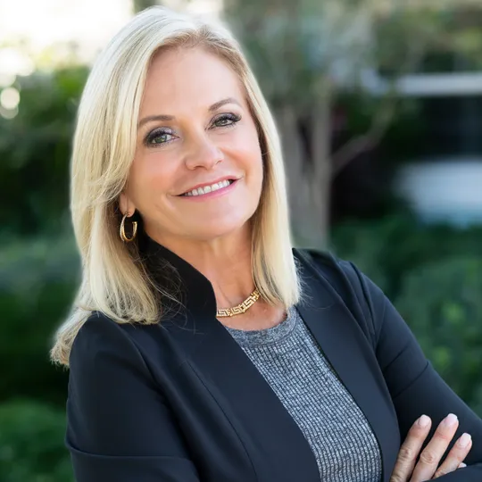 Natalie Scott, Agent in  - Compass