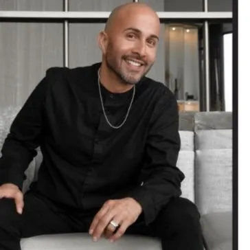 Christopher Triana, Agent in  - Compass