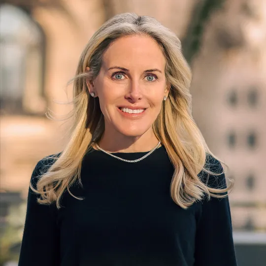 Kate Meckler, Agent in  - Compass