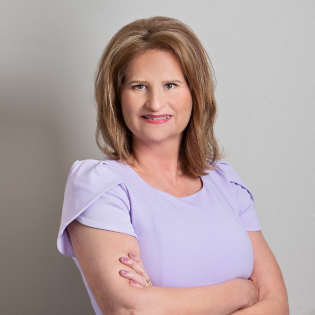 Headshot of Sandra McQuiggin