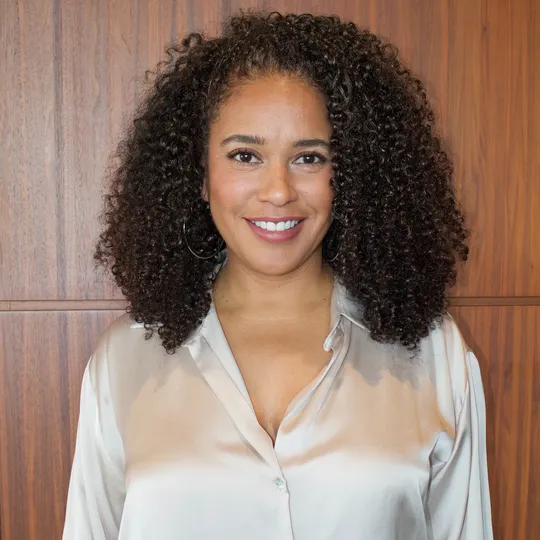 Vania Harris, Agent in  - Compass